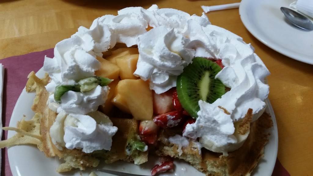 Vics Waffle House | restaurant | 283 Old Main St, Tewksbury, MA 01876, USA | 9786409610 OR +1 978-640-9610