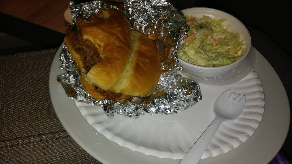 Armour Bbq And Catering | restaurant | 954 W Hwy 11E, New Market, TN 37820, USA | 8653887372 OR +1 865-388-7372