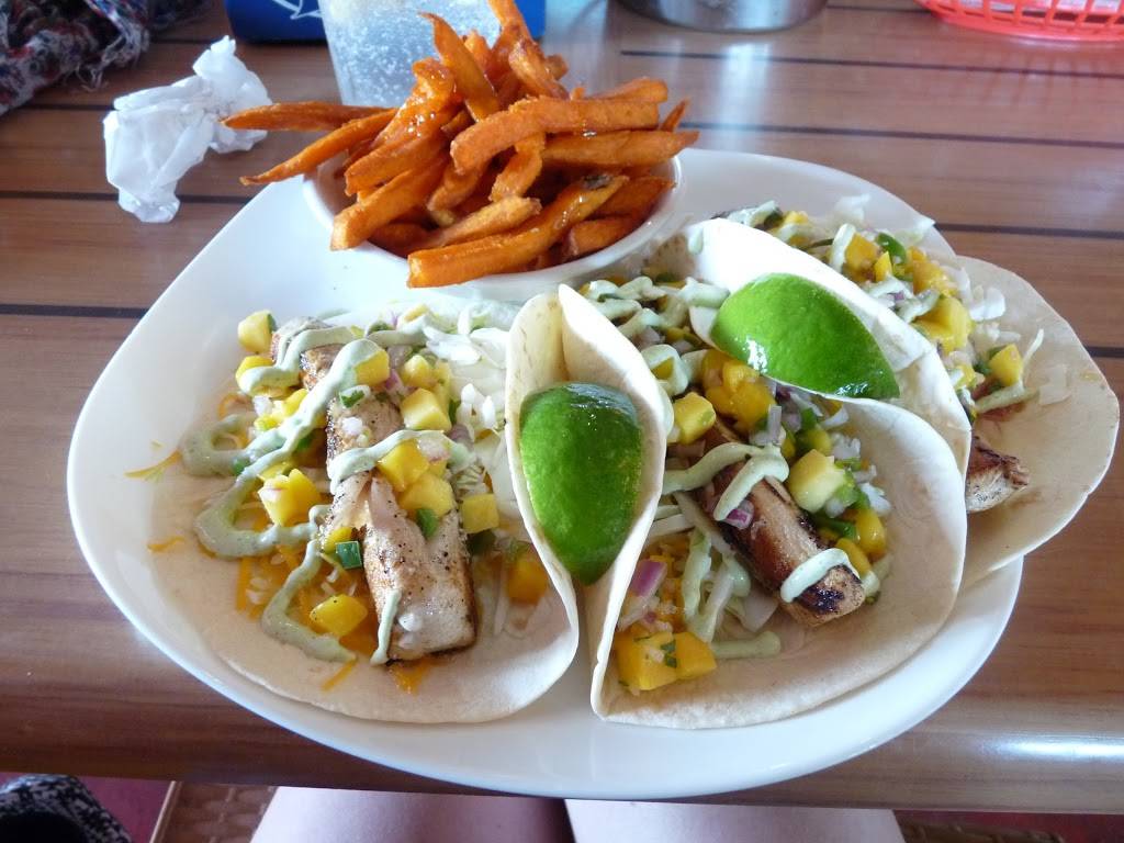 Crabbys Dockside | restaurant | 37 Causeway Blvd, Clearwater, FL 33767, USA | 7272101313 OR +1 727-210-1313