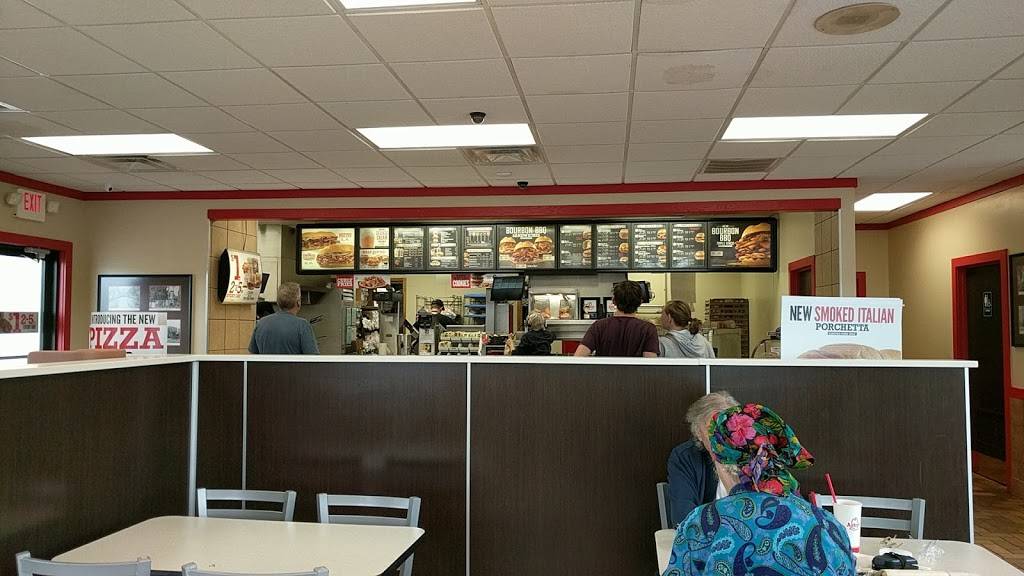 Arbys | restaurant | 385 Parkway Plaza, Barbourville, KY 40906, USA | 6065466788 OR +1 606-546-6788