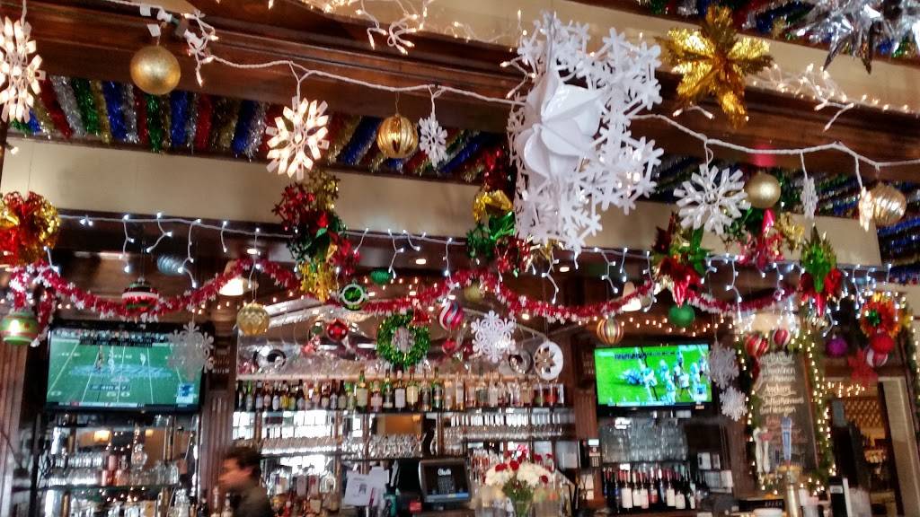 Ice House Mall & Village Shops | shopping mall | 200 Applebee St, Barrington, IL 60010, USA | 8473816661 OR +1 847-381-6661