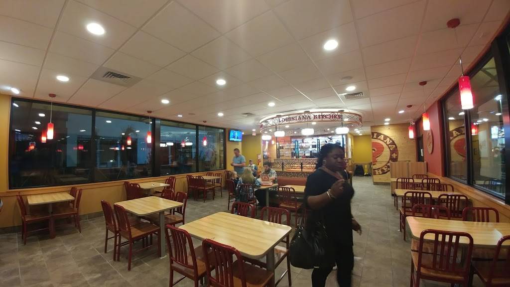 Popeyes Louisiana Kitchen | restaurant | 43392 US-27, Davenport, FL 33837, USA | 8638667700 OR +1 863-866-7700