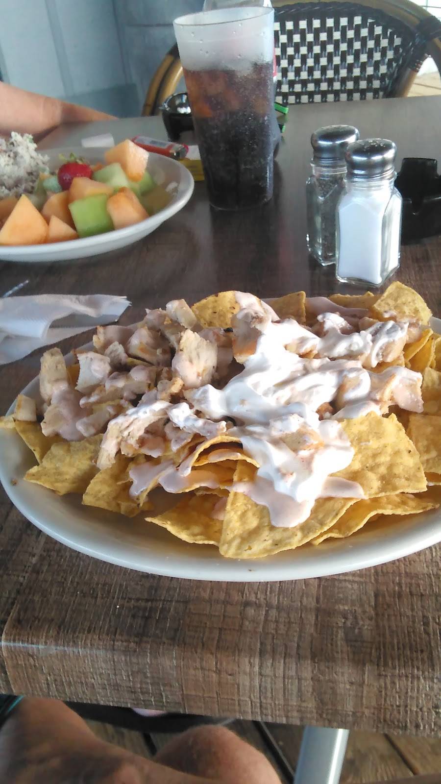 Hoppys Harbor Grill - Fate Sanders Marina | restaurant | 3157 Weakley Ln, Mt. Juliet, TN 37122, USA | 6154596219 OR +1 615-459-6219