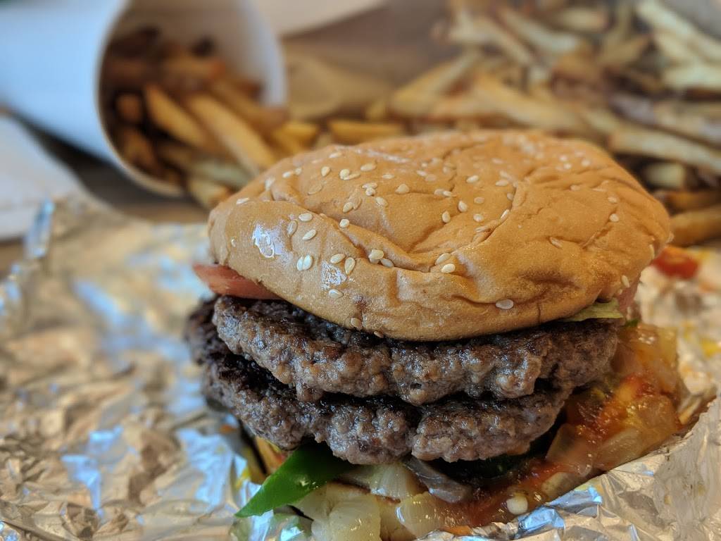 Five Guys | meal takeaway | 3732 Innes Rd, Orléans, ON K1W 0C8, Canada | 6138246270 OR +1 613-824-6270