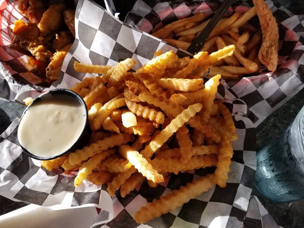 Caddy Shack | restaurant | 800 Orrs Bridge Rd, Mechanicsburg, PA 17050, USA | 7179750940 OR +1 717-975-0940