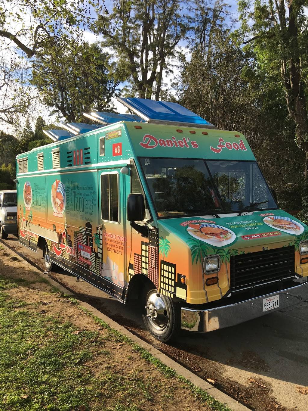 Daniels food truck | restaurant | 799 Comstock Ave, Los Angeles, CA 90077, USA | 3233176579 OR +1 323-317-6579