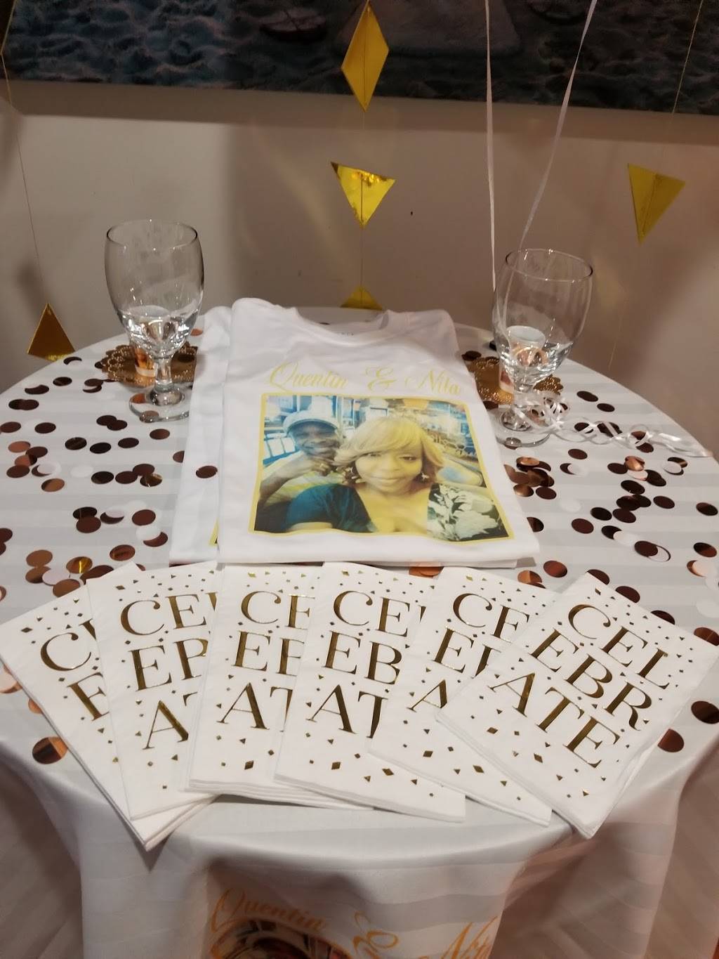 Jerry & Linda Taylor Custom Tees LLC | restaurant | 1113 McDonogh St, Baltimore, MD 21213, USA | 4434672833 OR +1 443-467-2833