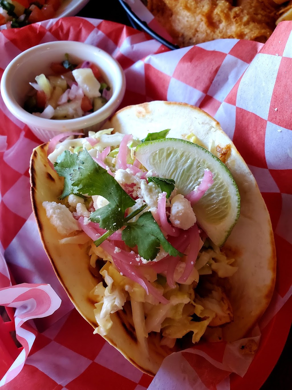 The Fishermans Corner | restaurant | 101 E Pearl St, Granbury, TX 76048, United States | 6822798023 OR +1 682-279-8023