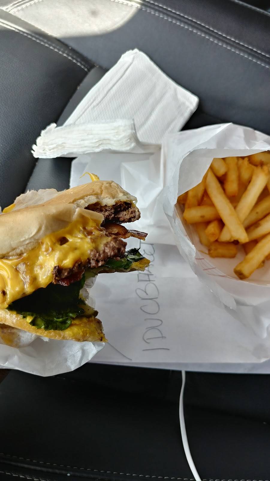 Clauds Hamburgers | restaurant | 3834 S Peoria Ave, Tulsa, OK 74105, USA | 9187428332 OR +1 918-742-8332