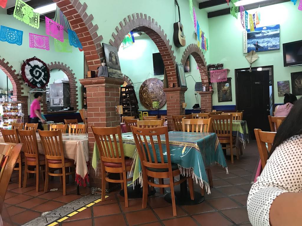 Sabores Oaxaquenos | restaurant | 3337 1/2 W 8th St, Los Angeles, CA 90005, USA | 2134105133 OR +1 213-410-5133