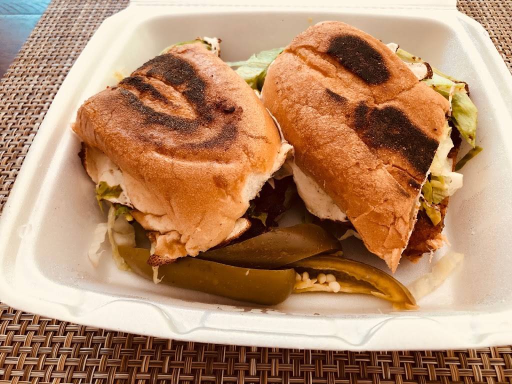 El Charrito Take out | restaurant | 7 Apache Pl, Riverside, CT 06878, USA | 2039900200 OR +1 203-990-0200