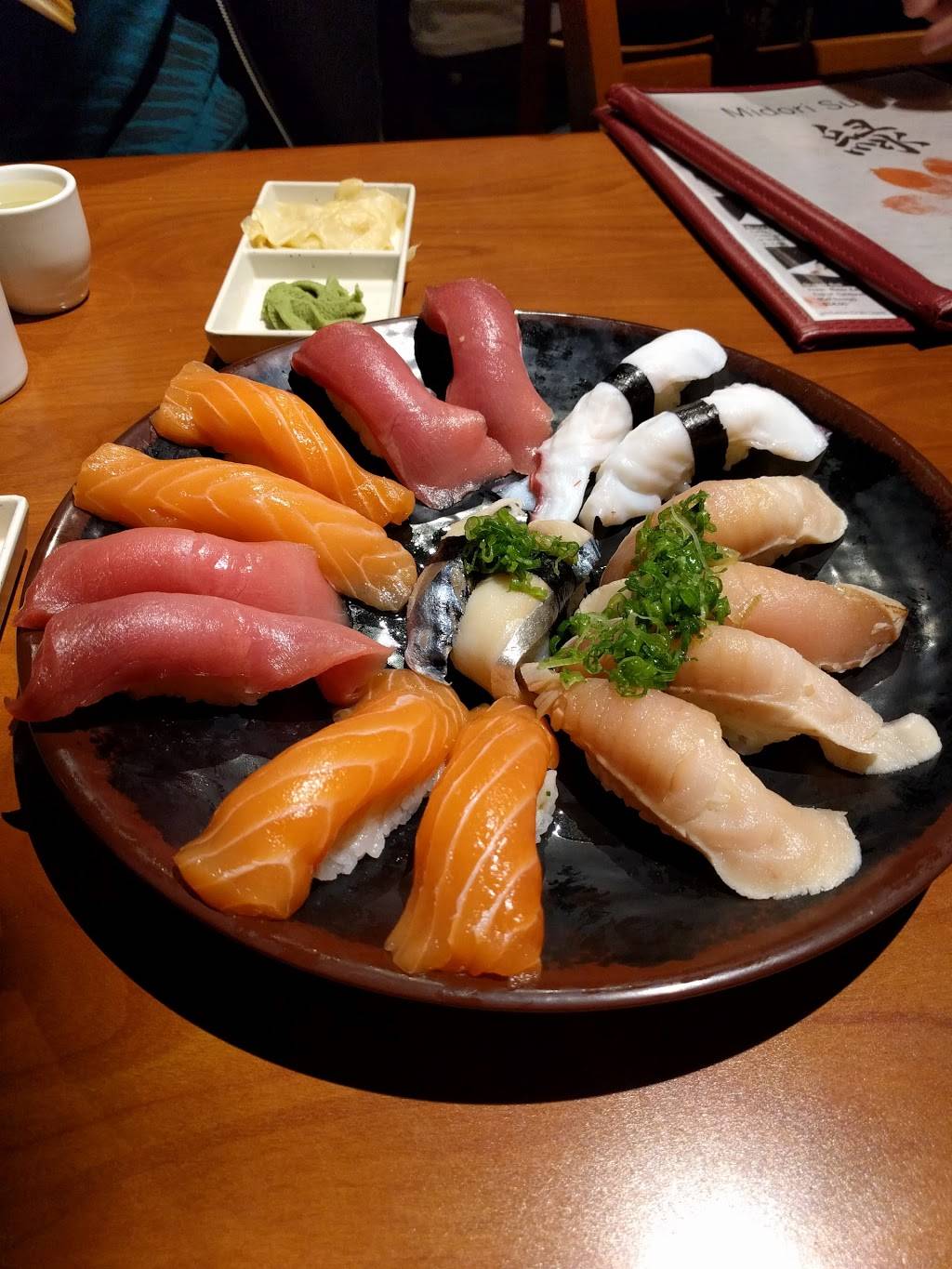 Midori Sushi | restaurant | 13905 Ventura Blvd, Sherman Oaks, CA 91423, USA | 8187891188 OR +1 818-789-1188