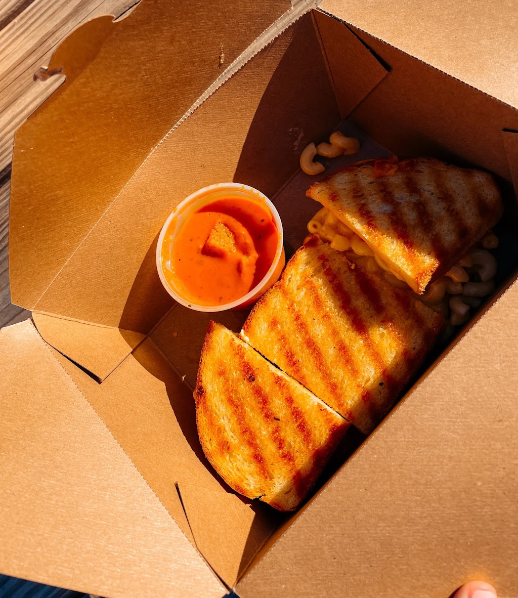 Ahnapee Brewery, Green Bay | restaurant | 1824 Parkfield Ct, Suamico, WI 54173, USA | 9207850895 OR +1 920-785-0895