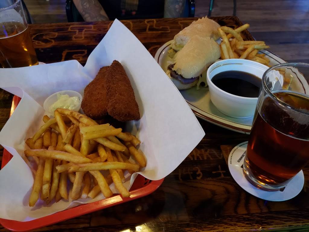 Rollies Tavern | restaurant | 2404 112th St S, Lakewood, WA 98499, USA | 2535827770 OR +1 253-582-7770