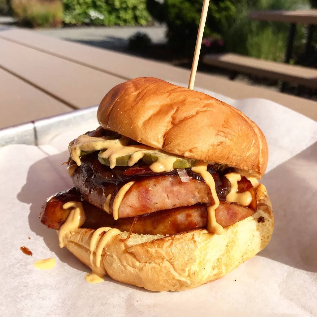 Batesy’s BBQ and Bar | restaurant | 6820F Rockaway Beach Blvd, Arverne, NY 11692, USA | 9293435593 OR +1 929-343-5593