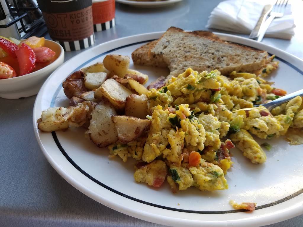 Corner Bakery Cafe | cafe | 12375 S Mainstreet, Rancho Cucamonga, CA 91739, USA | 9098032600 OR +1 909-803-2600