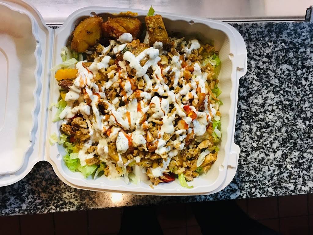 Pita Land Maple | restaurant | 9781 Jane St, Maple, ON L6A 3N9, Canada | 9055531252 OR +1 905-553-1252