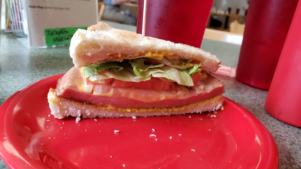 Hulls Hideaway | restaurant | 37 Potomac River Rd, Monterey, VA 24465, USA | 5404683463 OR +1 540-468-3463