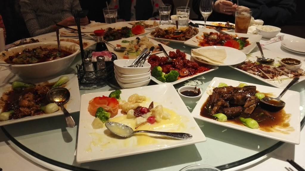 Rainbow Garden | restaurant | 1402 S Neil St, Champaign, IL 61820, USA | 2173982670 OR +1 217-398-2670