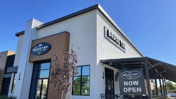 The Brass Tap | restaurant | 4500 Dale Rd Suite A, Modesto, CA 95356, USA | 2095672075 OR +1 209-567-2075