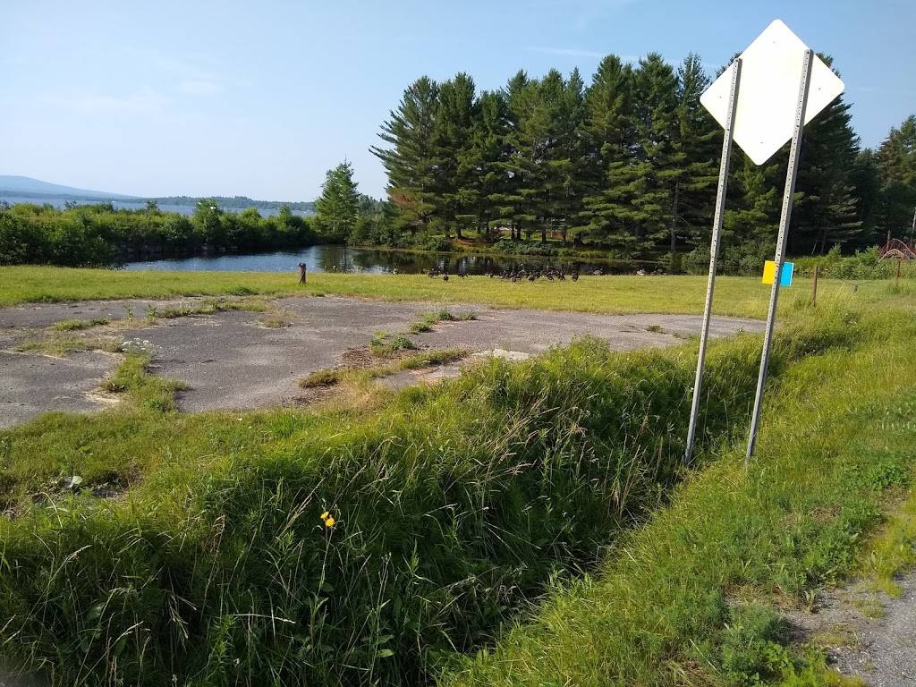 Casse-Croute Chez Marlo | restaurant | 5827 QC-112, Beaulac-Garthby, QC G0Y 1B0, Canada | 4184582113 OR +1 418-458-2113