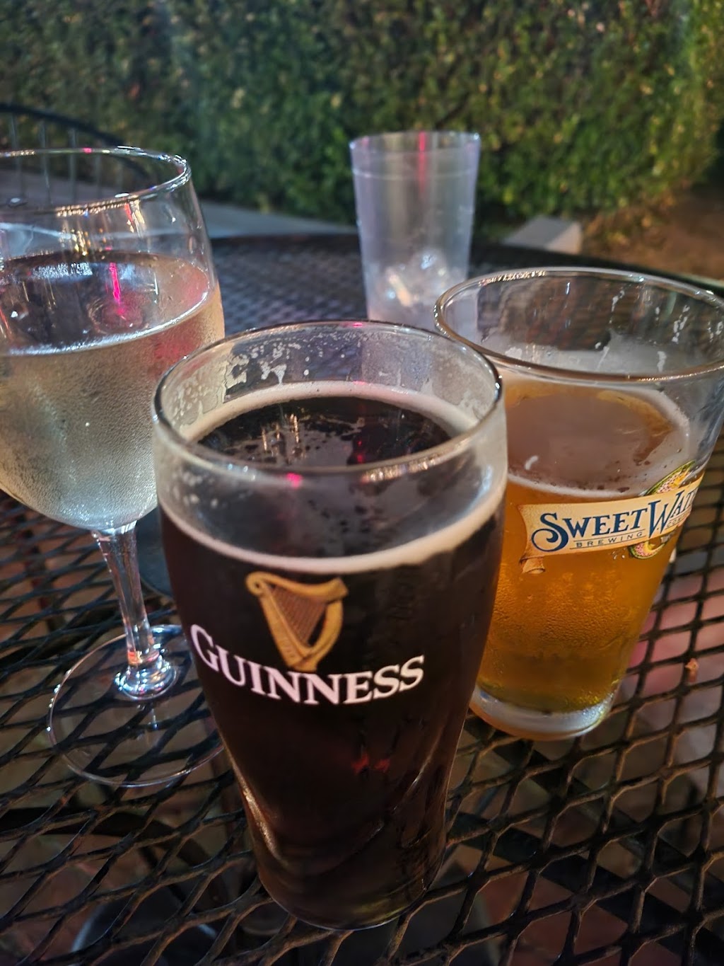 Dunwoody Tavern | restaurant | 5488 Chamblee Dunwoody Rd, Dunwoody, GA 30338, USA | 7703944164 OR +1 770-394-4164