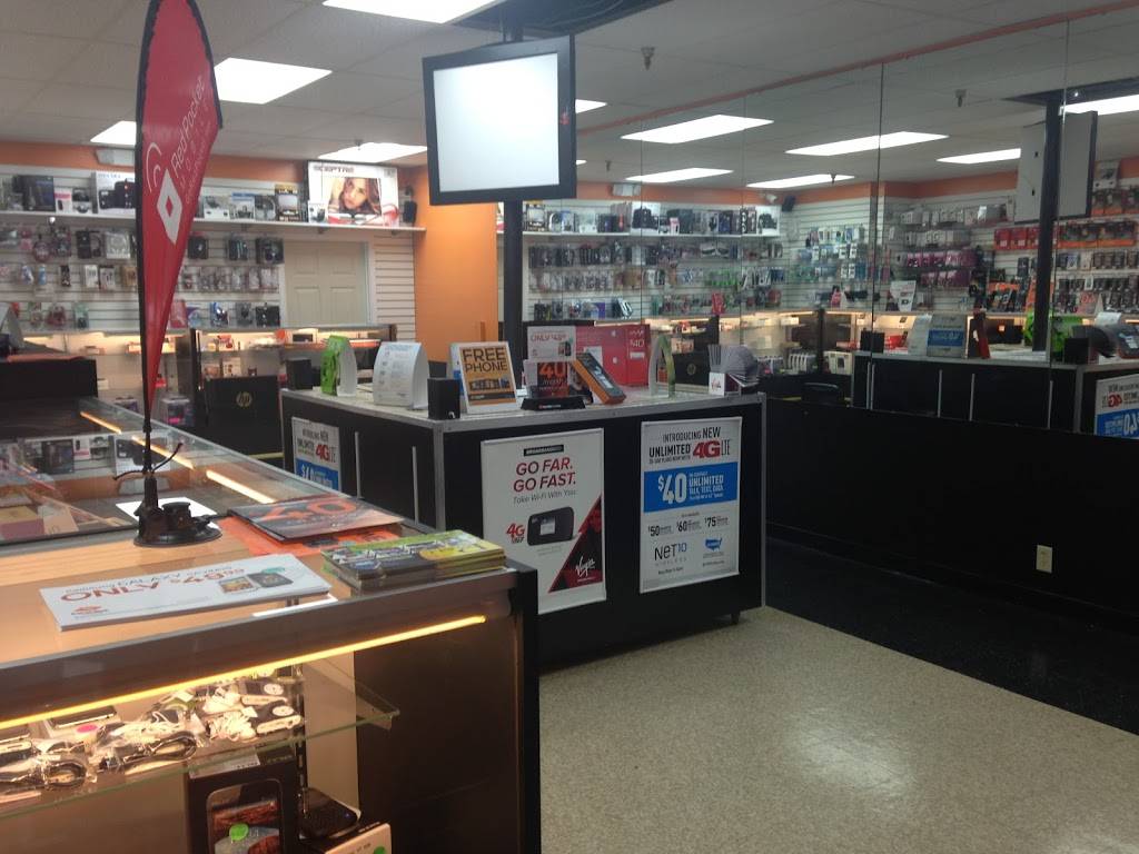 Pontiac Mall | shopping mall | 3400, 1108 E Pontiac St, Fort Wayne, IN 46803, USA | 2604564802 OR +1 260-456-4802