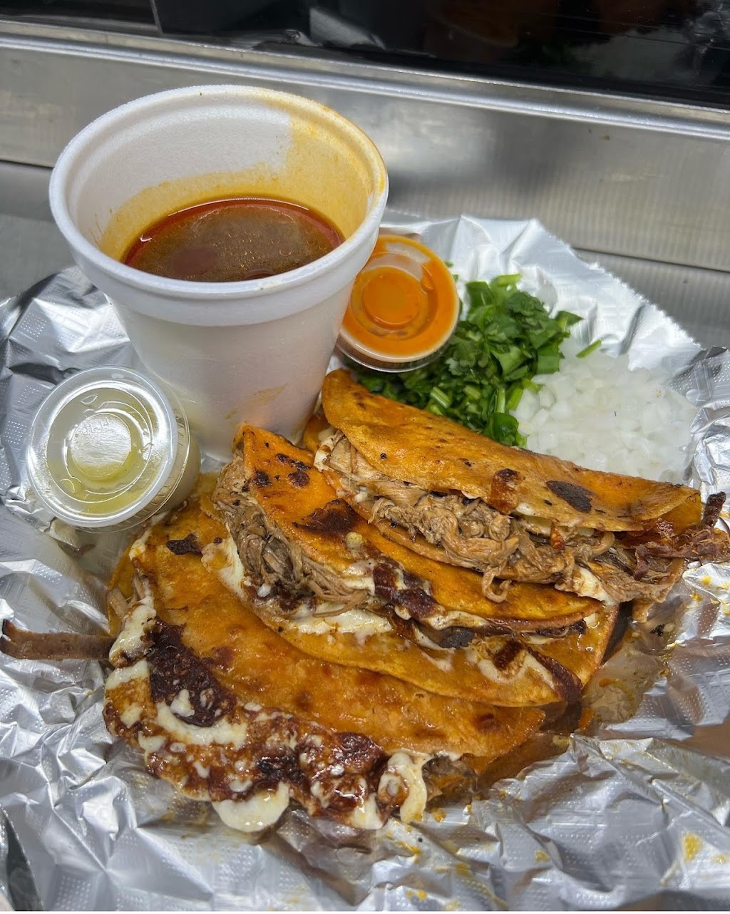 Luzs Pinches Tacos | restaurant | 1200 E Davis St, Conroe, TX 77301, USA | 9367180019 OR +1 936-718-0019