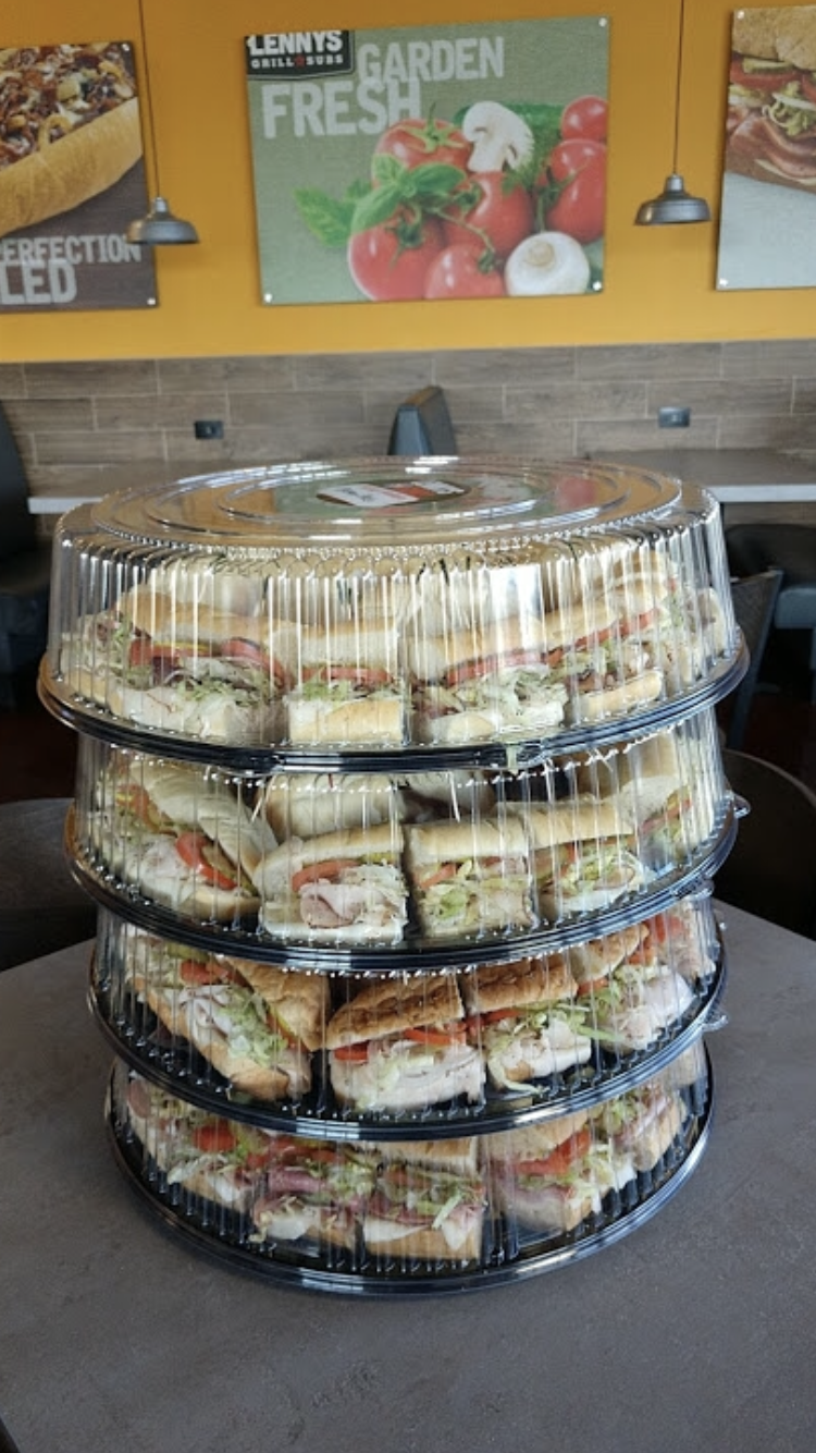 Lennys Grill & Subs | meal takeaway | 153 S Main St, Memphis, TN 38103, USA | 9015294377 OR +1 901-529-4377