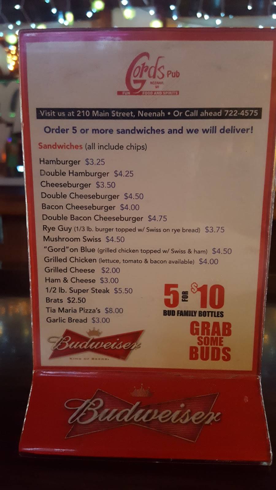 Gords Pub | restaurant | 210 Main St, Neenah, WI 54956, USA | 9207224575 OR +1 920-722-4575