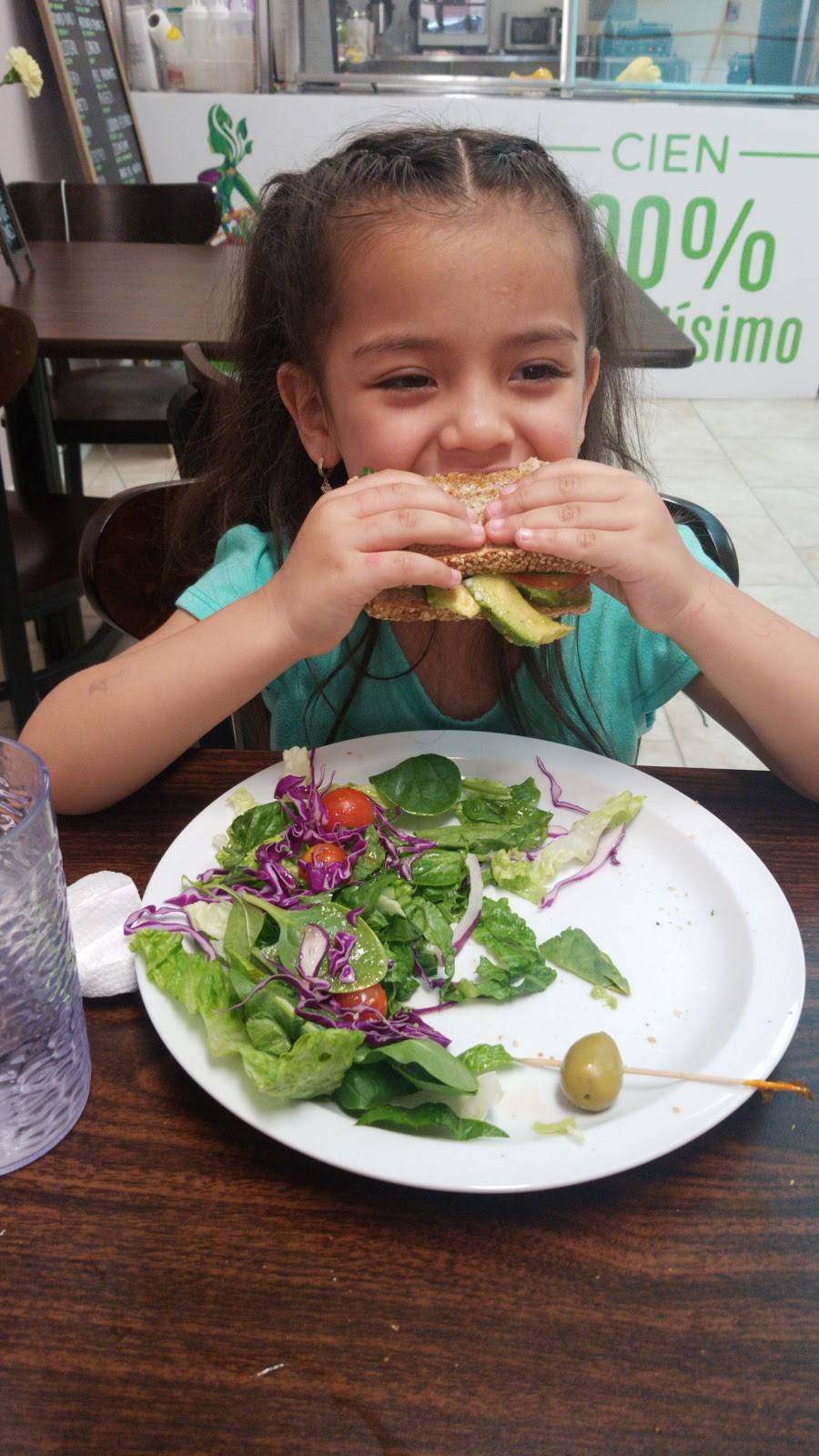 Cien 100% Naturalisimo | restaurant | 2709 Ridgeland Ave, Berwyn, IL 60402, USA | 7083175679 OR +1 708-317-5679