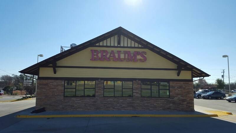 Braums Ice Cream & Burger Restaurant | restaurant | 6601 Camp Bowie Blvd, Fort Worth, TX 76116, USA | 8175709546 OR +1 817-570-9546