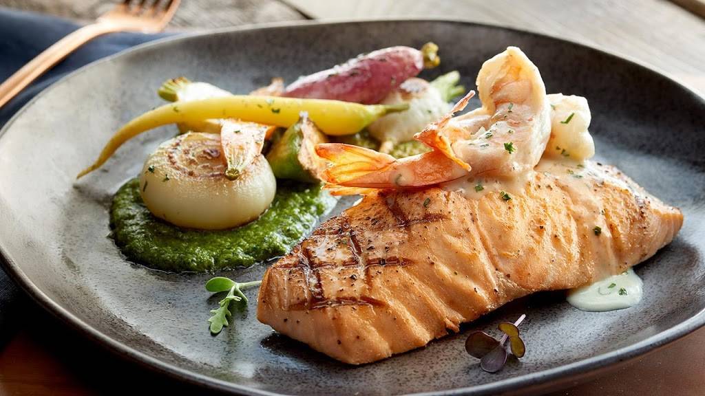 McCormick & Schmicks | restaurant | 700 Bellevue Way NE Suite 115, Bellevue, WA 98004, USA | 4254542606 OR +1 425-454-2606