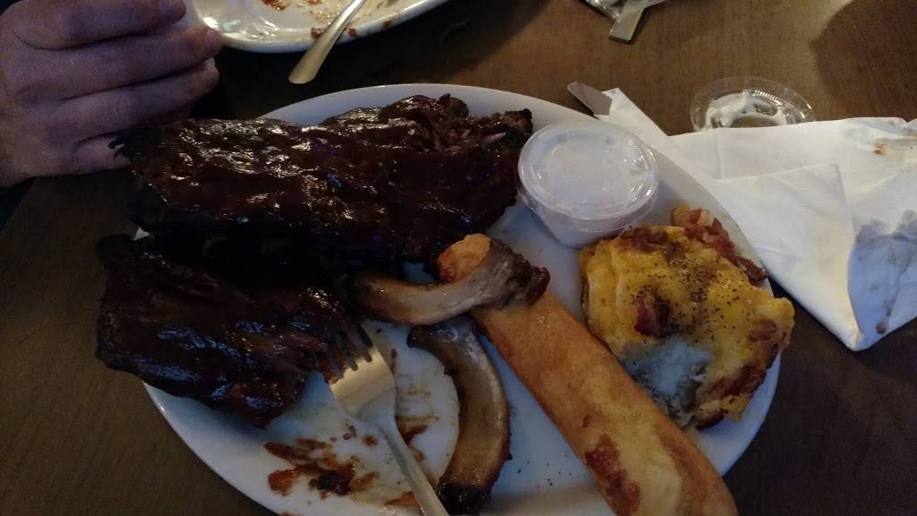 The Penguin... Again | restaurant | 418 Union Ave, Oconto Falls, WI 54154, USA | 9208464808 OR +1 920-846-4808