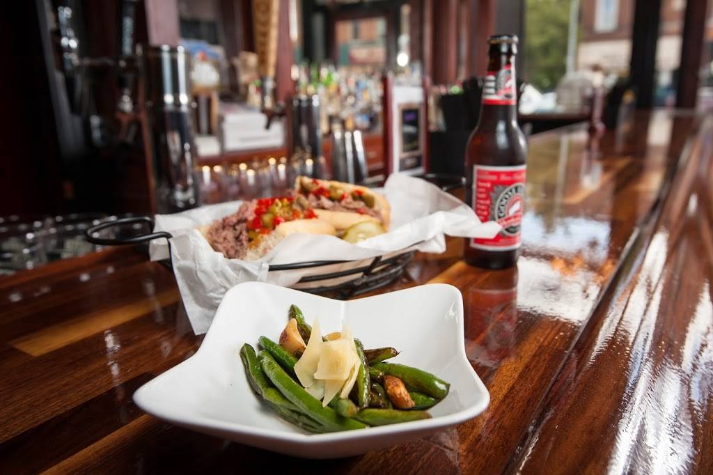 Mojos Bar & Grille | restaurant | 109 E Main St, Troy, OH 45373, USA | 9375529172 OR +1 937-552-9172