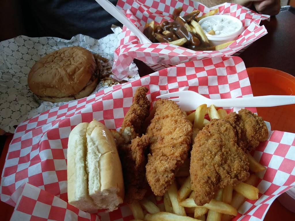 Tally Ho Restaurant | restaurant | 1536 Main St W, Hamilton, ON L8S 1E4, Canada | 9055296043 OR +1 905-529-6043