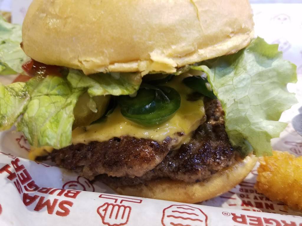 Smashburger | restaurant | 1600 Saratoga Ave Suite 203, San Jose, CA 95129, USA | 4087151405 OR +1 408-715-1405