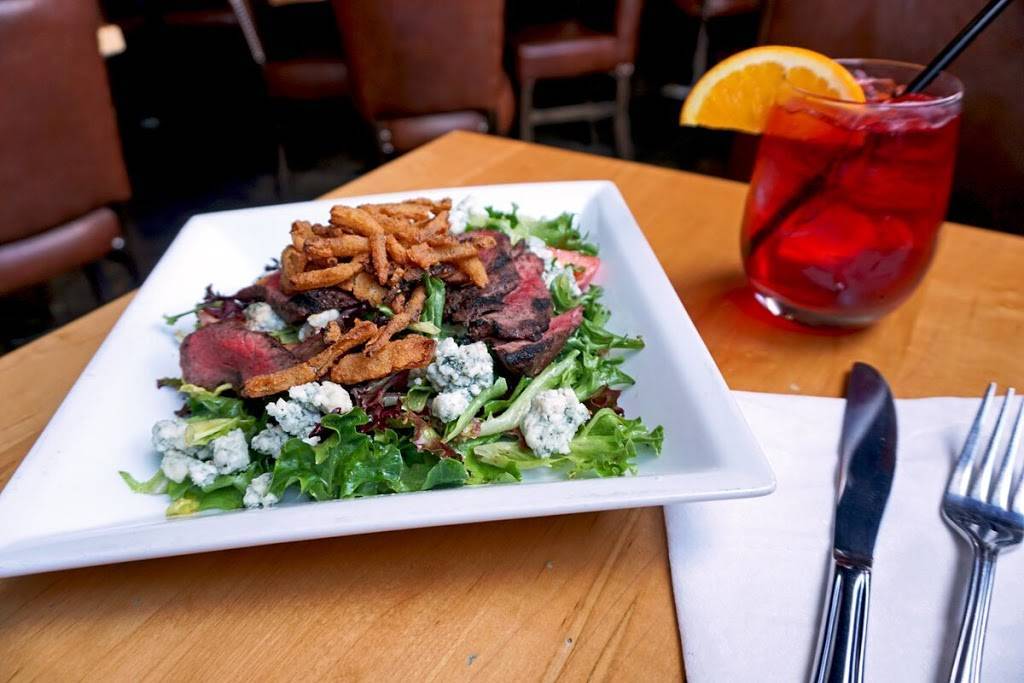 Erin Mills Pump & Patio | restaurant | 1900 Dundas St W, Mississauga, ON L5K 1P9, Canada | 9059167867 OR +1 905-916-7867