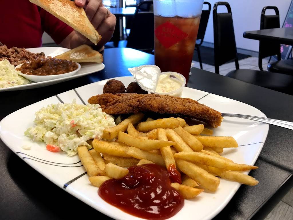 Hometown BBQ & Grill | restaurant | 33684 US-280, Childersburg, AL 35044, USA | 2563781223 OR +1 256-378-1223