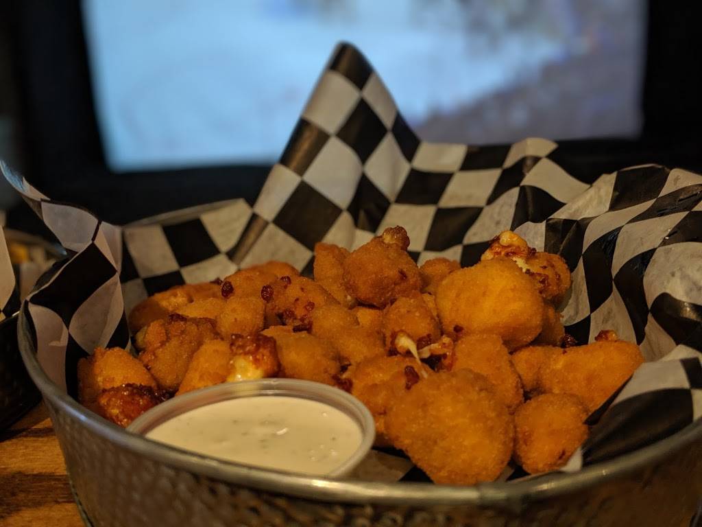 Bridge Side Pub | restaurant | 1005 E 2nd St, Muscatine, IA 52761, USA | 5635545368 OR +1 563-554-5368