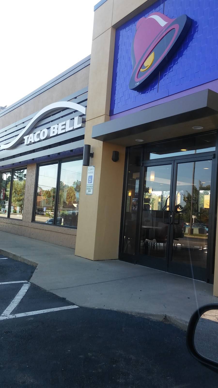 Taco Bell | meal takeaway | 6894 Cliffdale Rd, Fayetteville, NC 28314, USA | 9108640005 OR +1 910-864-0005