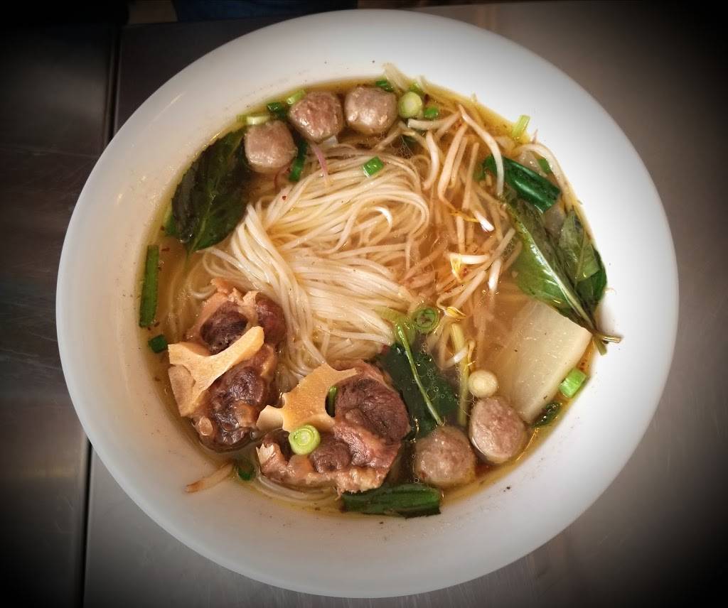 Oxtail Pho - Bánh Mì - Phở Đuôi Bò | restaurant | 814 Dundas St W, Toronto, ON M6J 1V3, Canada | 4165370188 OR +1 416-537-0188