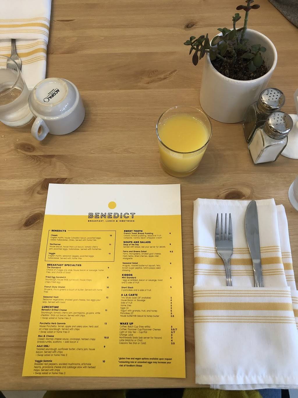 Benedict | restaurant | 405 S Union St, Traverse City, MI 49684, USA | 2314211000 OR +1 231-421-1000