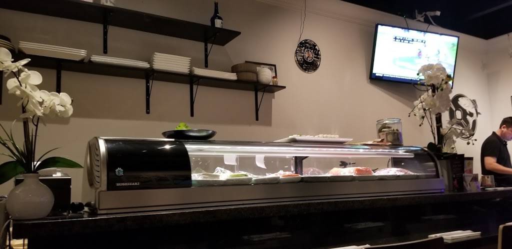 OKA Sushi & Thai | restaurant | 817 Lake Ave, Lake Worth, FL 33460, USA | 5614294112 OR +1 561-429-4112