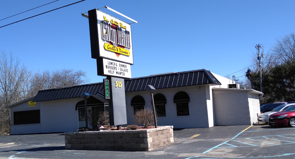 City Hall Grille & Drinks | restaurant | 315 S Reynolds Rd, Toledo, OH 43615, USA | 4195361166 OR +1 419-536-1166