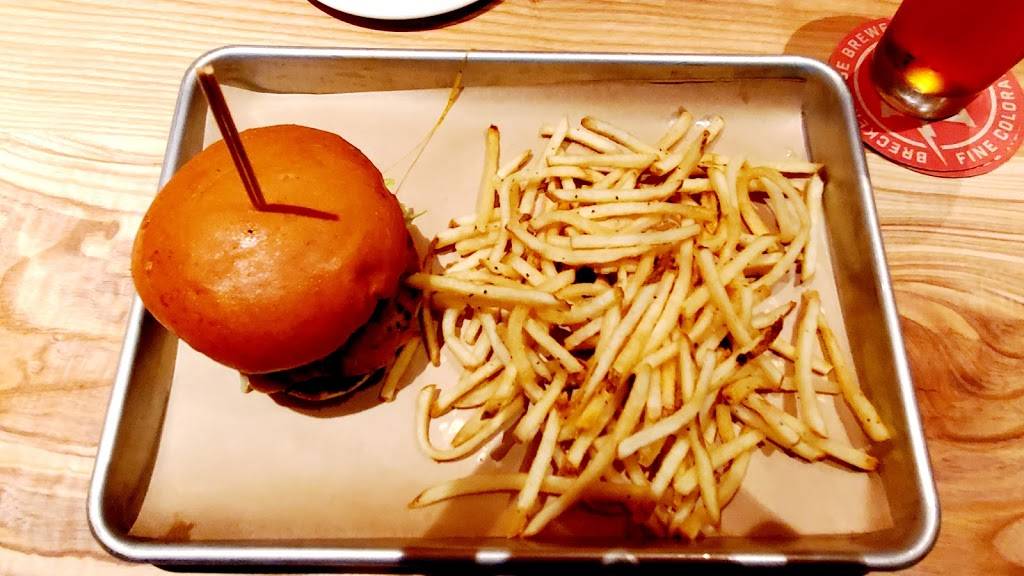 Breckenridge Brewery Ale & Game House | restaurant | 200 Inverness Dr W Ste 200, Englewood, CO 80112, USA | 3033977801 OR +1 303-397-7801