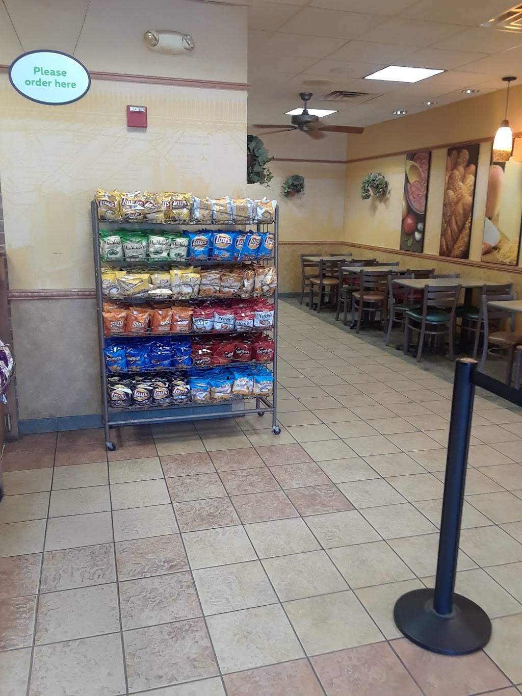 Subway | restaurant | 493 Electric Ave, Fitchburg, MA 01420, USA | 9783457788 OR +1 978-345-7788