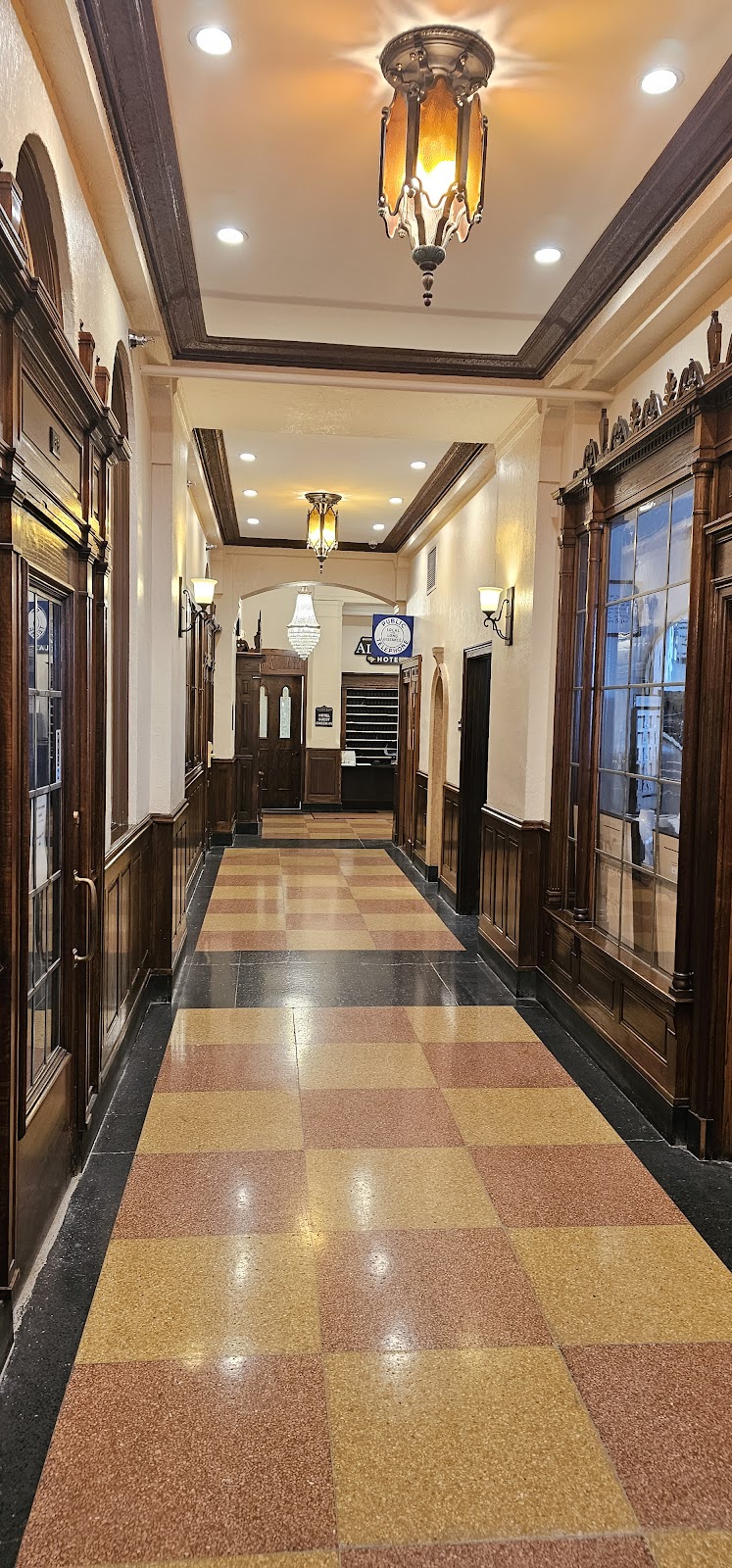 Roma Ristorante Italiano | restaurant | 104 S Main St, Aberdeen, SD 57401, USA | 6057255757 OR +1 605-725-5757