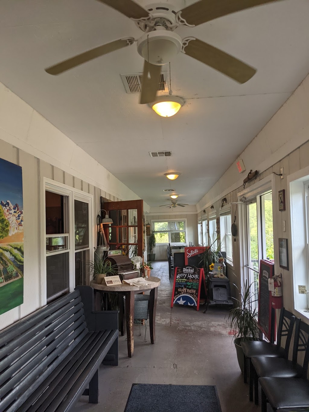 Backwoods Crossing | restaurant | 6725 Mahan Dr, Tallahassee, FL 32308, USA | 8507653753 OR +1 850-765-3753