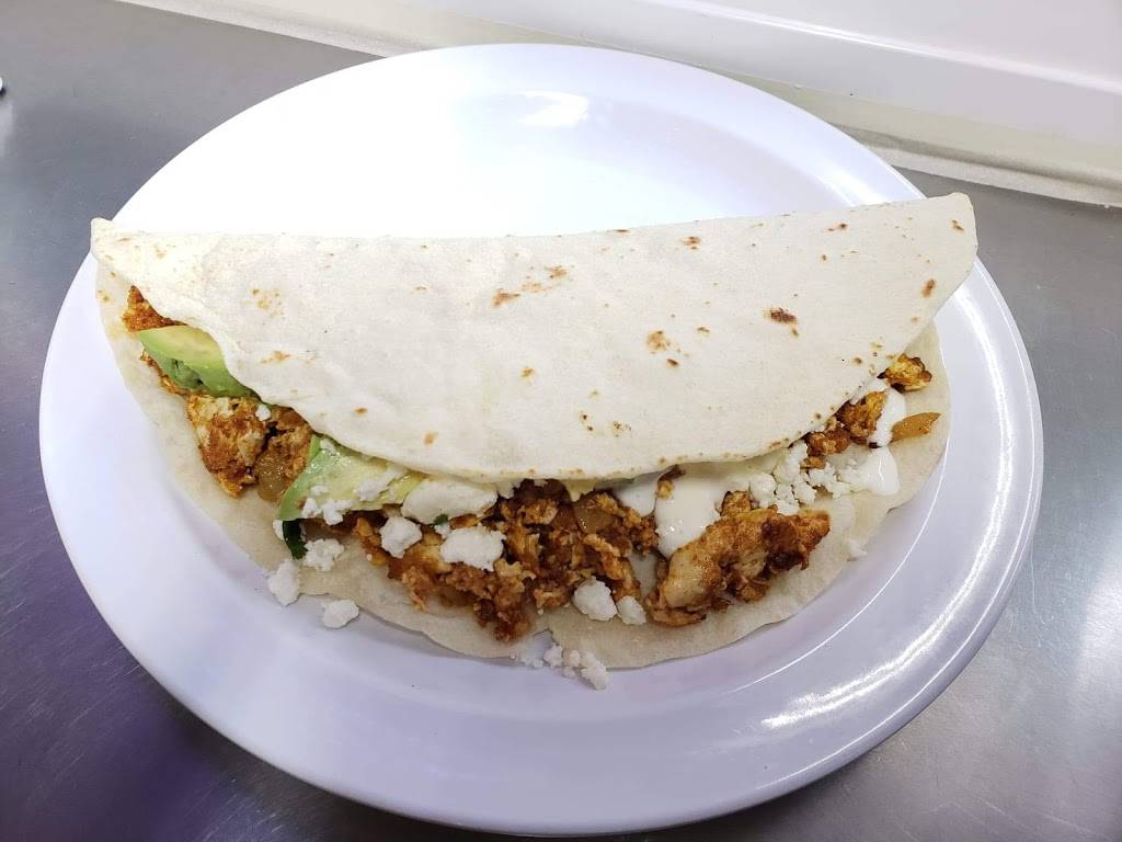 El chilito loco authentic méxican food | restaurant | 3423 SE Belmont St, Portland, OR 97214, USA | 5038473271 OR +1 503-847-3271